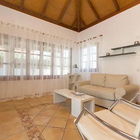 Вилла Villa Corralejo Beach